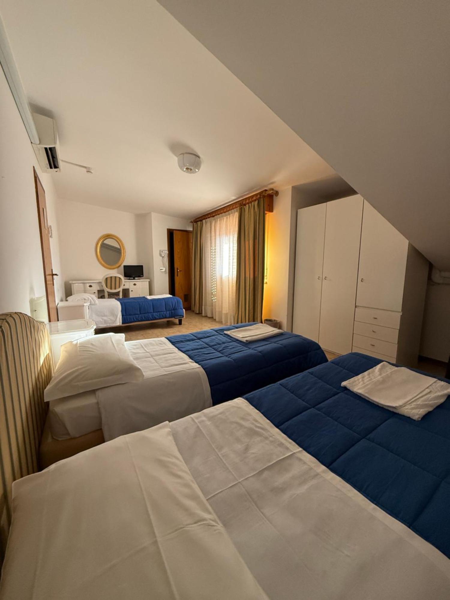 Hotel Gasperoni San Marino Exteriör bild