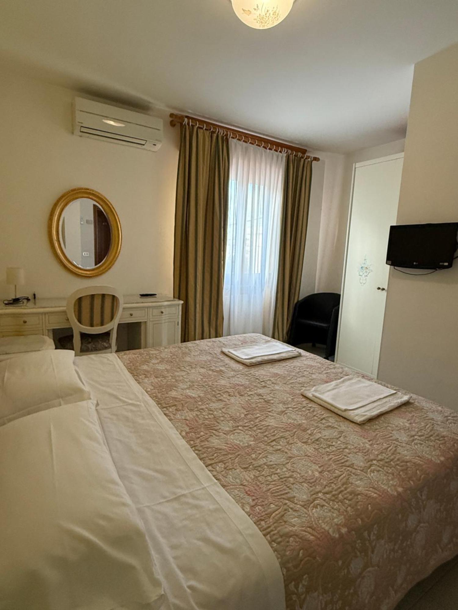 Hotel Gasperoni San Marino Exteriör bild